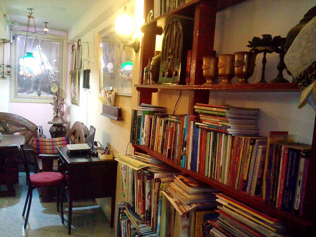 Cafe De Baan Raow Hotell Bangkok Eksteriør bilde