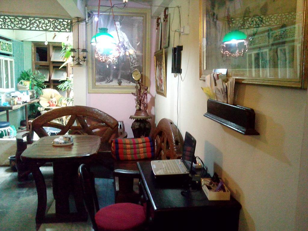 Cafe De Baan Raow Hotell Bangkok Eksteriør bilde