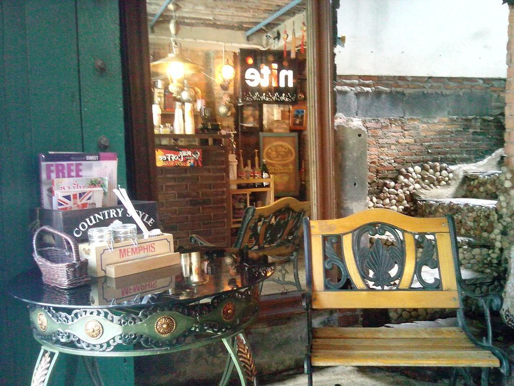 Cafe De Baan Raow Hotell Bangkok Eksteriør bilde
